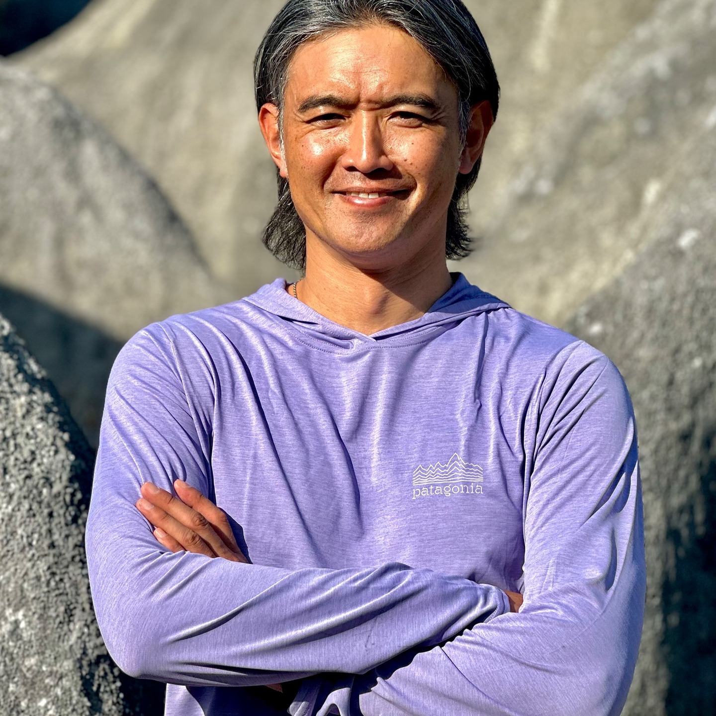 皆さん…遂に実現しましたよ!
石川 弘樹氏によるトークイベントを開催します✨✨ ランドラは「自分たちの遊び場は自分たちでつくる」を掲げてイベントを開催してきましたが、このマインドは石川さんのトレイルに対する取組み方に習ったものです。 そういった事もありランドラ創設から「いつか石川さんに高松に来てもらいお話を聞きたい!」と願い続け…遂に実現となりました。 そういった思いもあり、ランドラらしく整備の話をメインにトレイルランナーが自然に対してできることをメインにお話頂く予定です。 滅多にないこの機会!走る人も、走らない人も必聴です。
特に今まで整備イベントに来てくれた方には超オススメですよ‼️ 募集開始は5月5日から✨
