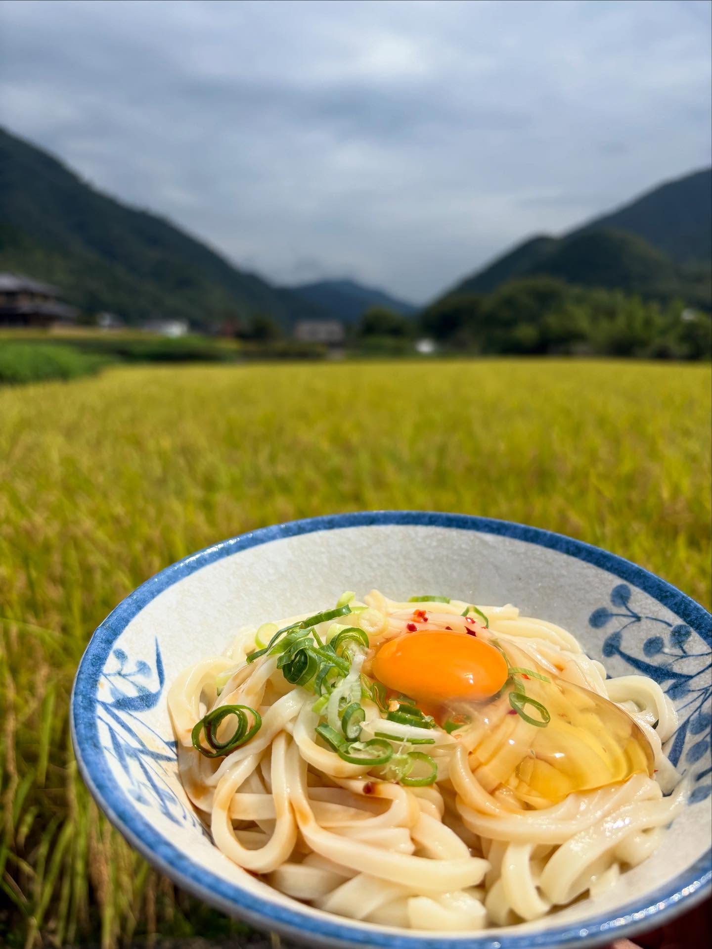 【MMM🐮ニュース】 マンノウ・マウンテン・マッドネス
通称MMM⛰️🏃♀️🐃✨ レースは絶賛募集中!に加えて‥
トレイル整備イベントも募集を開始しました! 以前のMMMコースは倒木が多くて
通れないルートもたくさんありましたが、 今ではトレイルランナーの試走はもちろん
ハイカーさんも多く訪れる場所になりました💪✨ 引き続き多くの人が山を安全で快適に楽しめるよう
レースに参加いただく方も、そうでない方も、
みんなでワイワイ“道づくり”を楽しみましょう!🙌 トレイル整備初参加の方も大歓迎です!!! *トレイル整備で腹ペコになったら
三嶋製麺所のうどんを食べにいきましょ〜😙 詳細はプロフィールURLから
▼▼▼▼▼▼▼▼▼▼▼▼▼▼▼▼▼▼
@running_drunkers